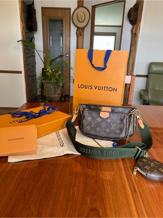 Louis Vuitton Handbags - Louis Vuitton Multi Pochette Accessoires Monogram Crossbody Bag Khaki Strap
